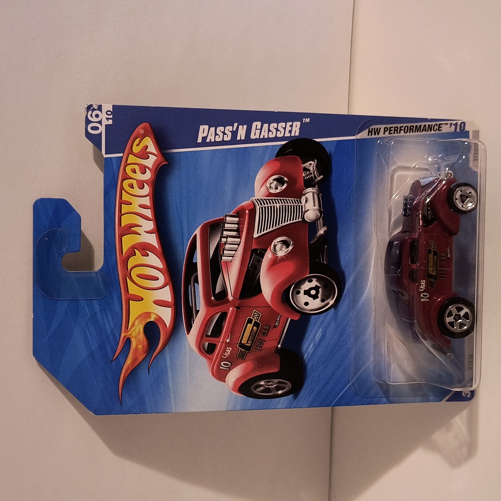 D1 Hot Wheels Passin Gasser with shipping protector